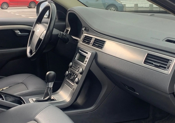 Volvo V70 cena 20000 przebieg: 334000, rok produkcji 2008 z Tarnów małe 121
